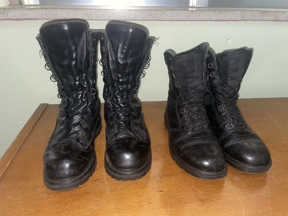 Botas em Pele Militares
