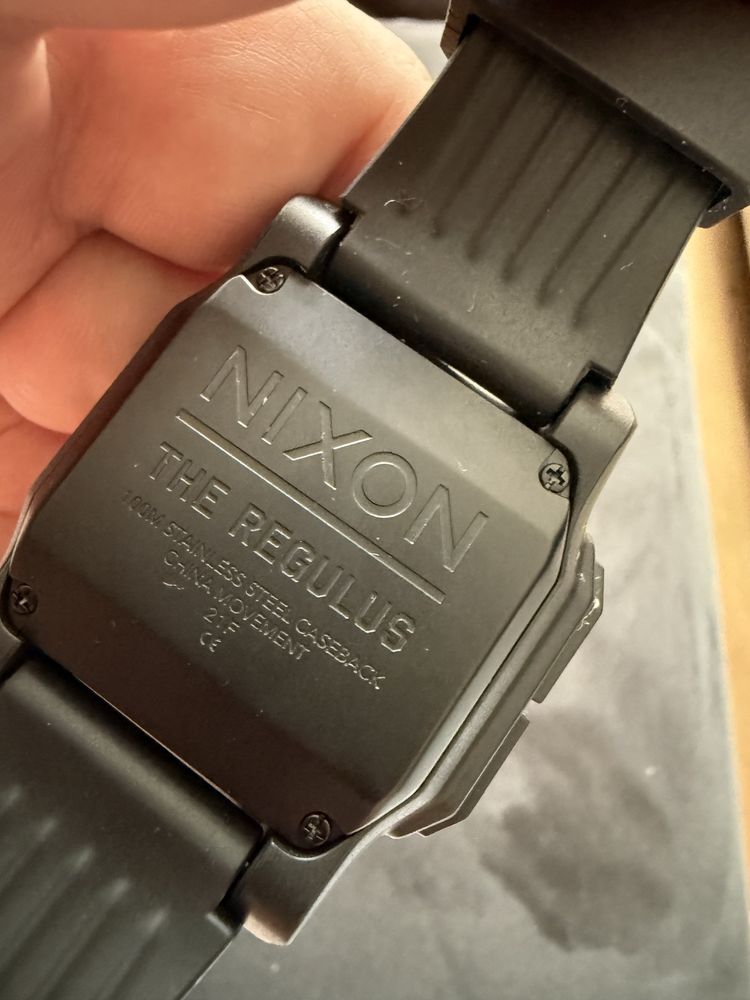 Zegarek nixon regulus