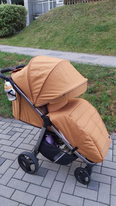 Wózek spacerowy Carrello bravo plus