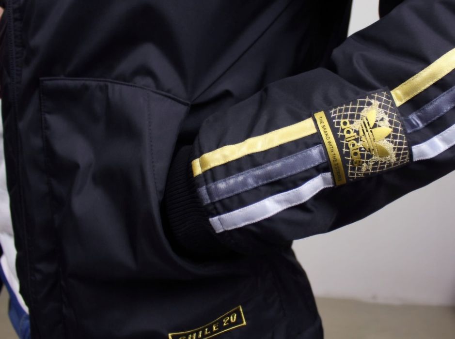 Adidas Originals zimowa męska kurtka z KAPTUREM z FUTREM CIEPŁA czarna