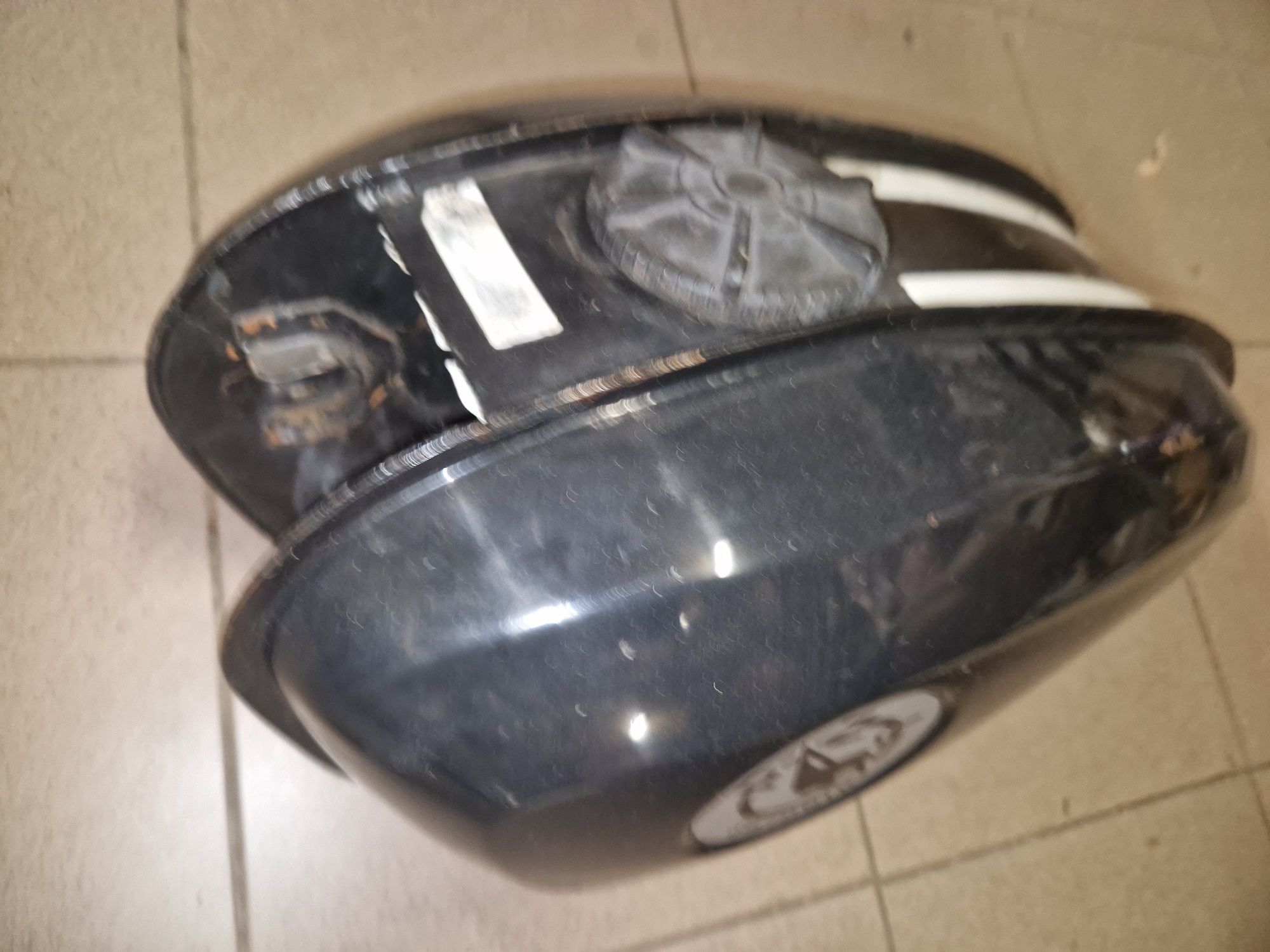 Ładny oryginal zbiornik paliwa bak wsk 125 175 b3 jednoramowa czysty