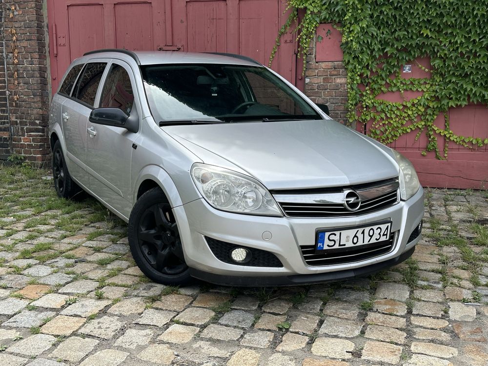 Opel Astra H 1.9CDTi Kombi 2008r, Lift, Klima