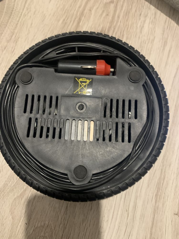 Kompresor Bottari 12v z manometrem nowe.