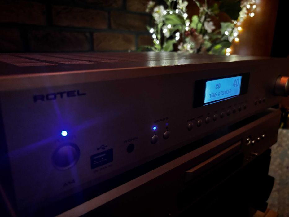 Wzmacniacz ROTEL A14