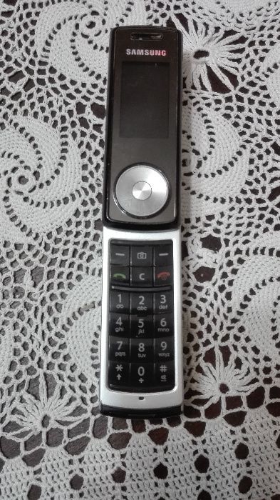 Samsung SGH-F210 (Raro)