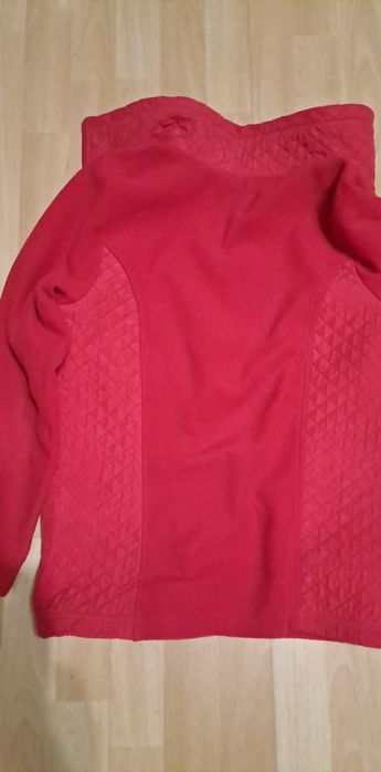 Niemiecki polar czerwony rozmiar L wymiary Długość 64
R