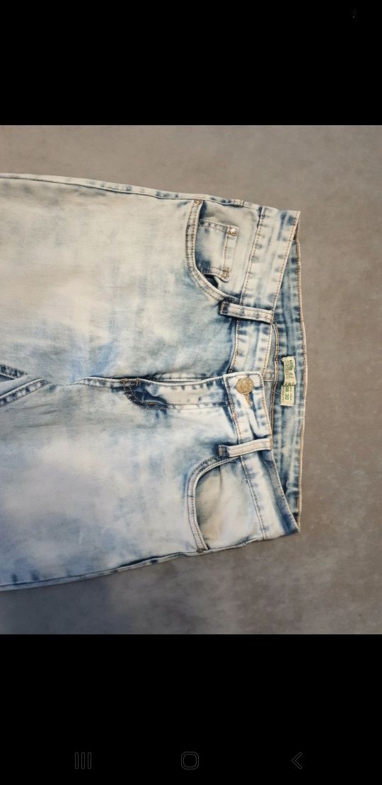 Spodnie jeansowe marmurki 40