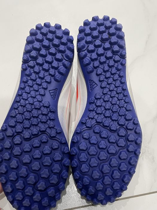 Sprzedam buty sportowe turfy marki adidas , rozmiar 37, 1/3