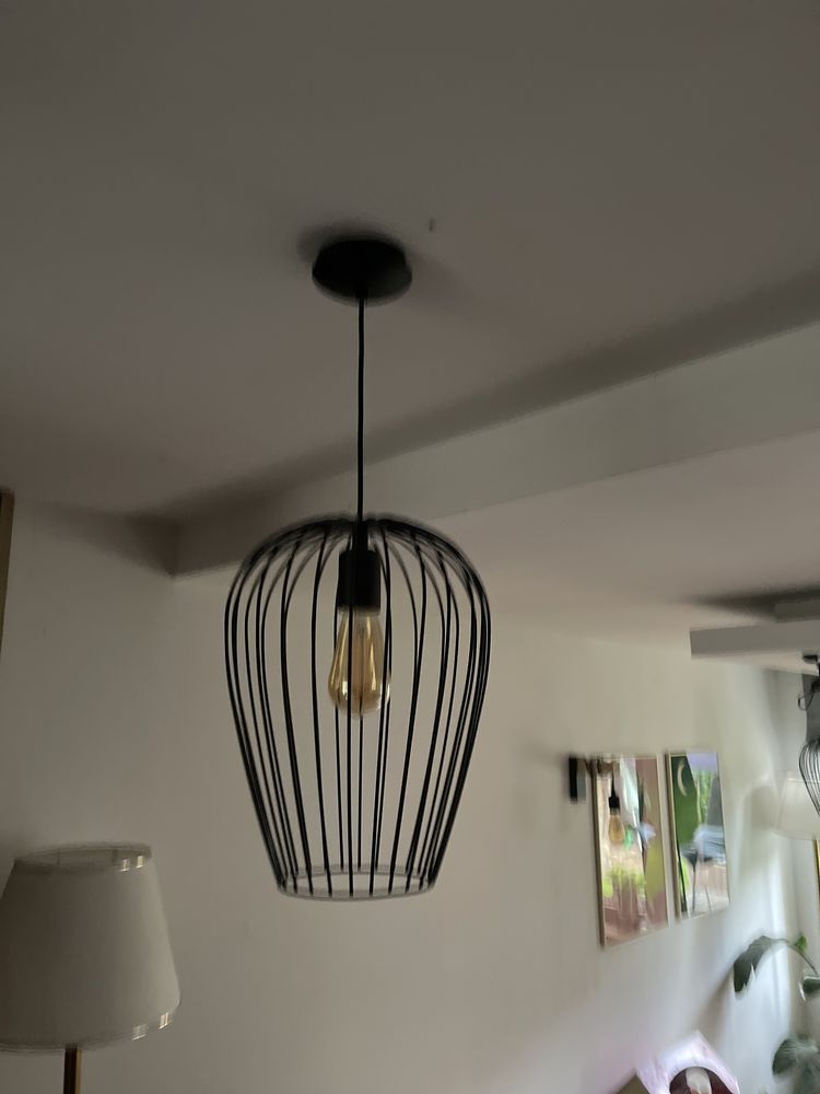 Sprzedam lampę sufitową klosz ażurowy czarny wraz z żarówką