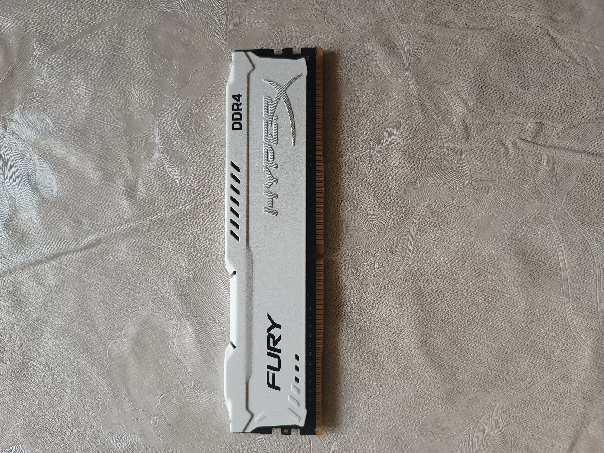 Ddr4,Fury Kingston 2*8GB