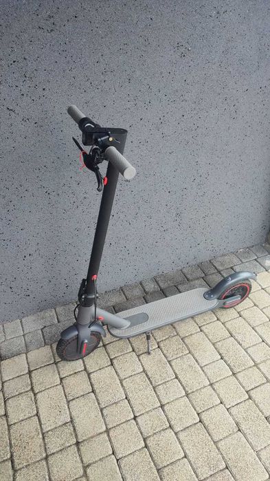 Hulajnoga Xiaomi f7 250W + ładowarka