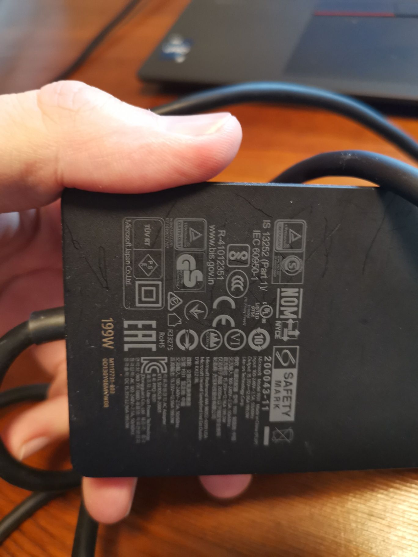 Surface dock 2 1917, stacja dokująca i zasilacz i ladowarka gratis