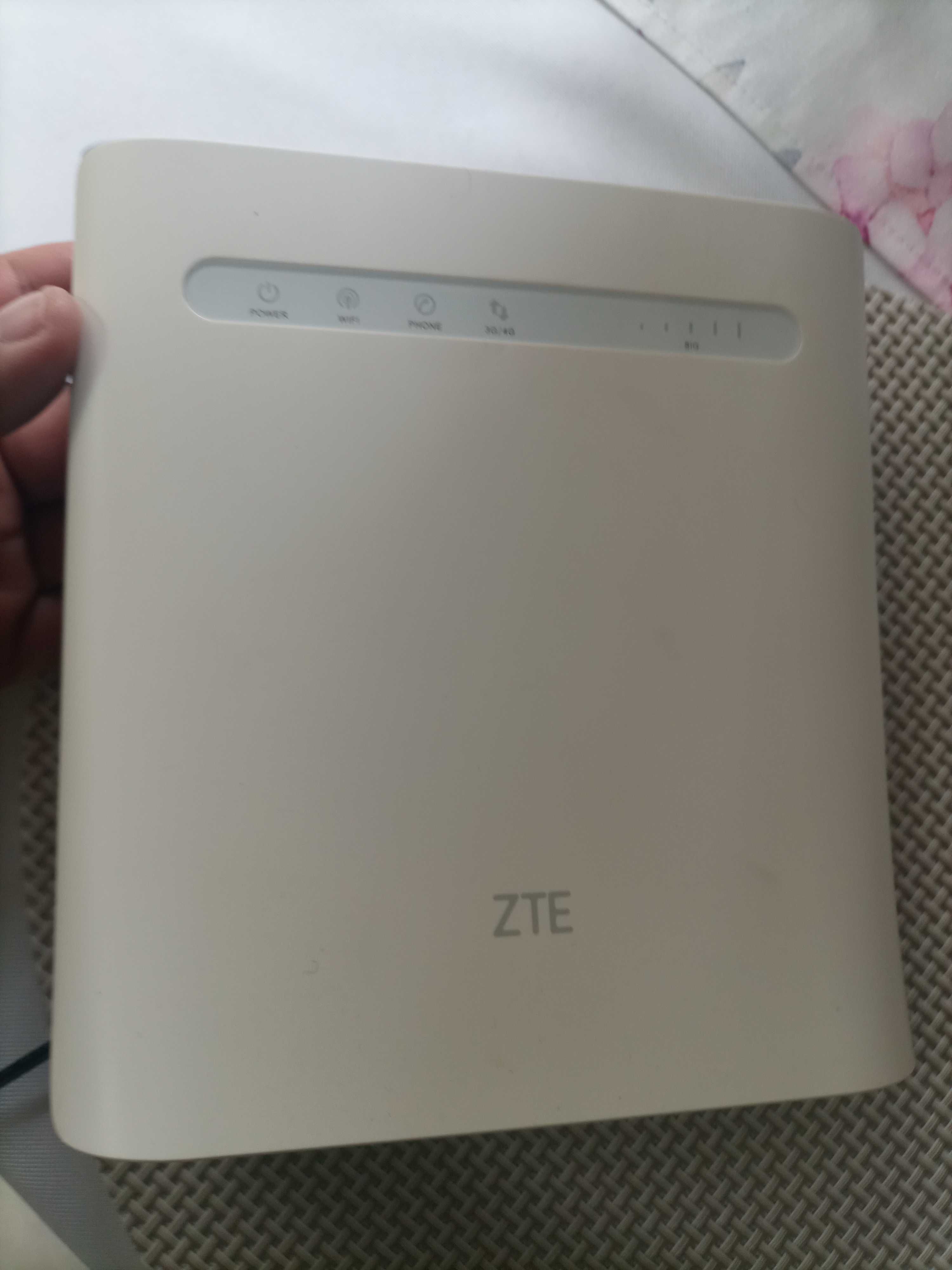 Router  ZTE MF286D