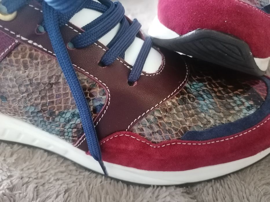 Calçado sneakers