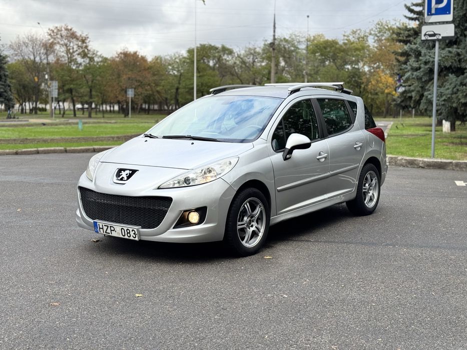 Peugeut 207, 1.6 Т-Дизель 2011 Сел поехал!