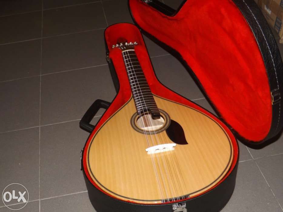 Guitarra de fado - modelo Coimbra e estojo