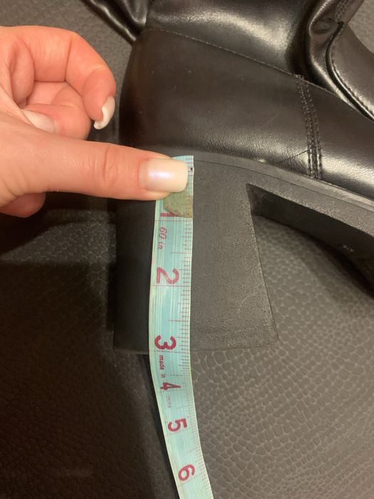 Сапоги на квадратному каблуці