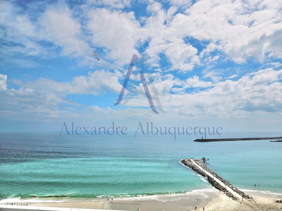 Apartamento T0 - Duplex na 1º linha da praia