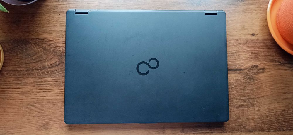 Ноутбук для роботи / Fujitsu U747 / i5-7200U / 8GB DDR4 / 256GB