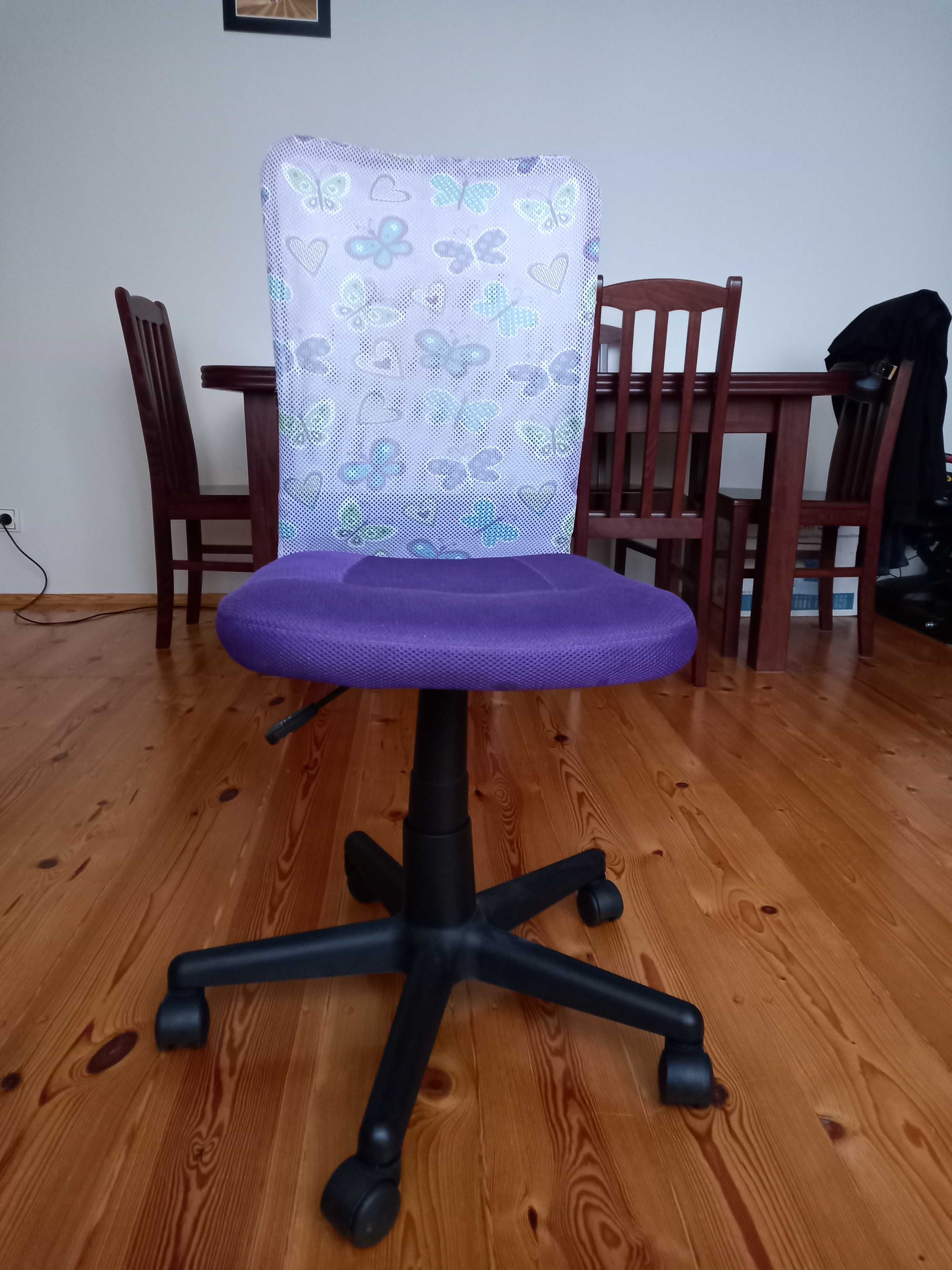Krzesło obrotowe dla dziewczynki