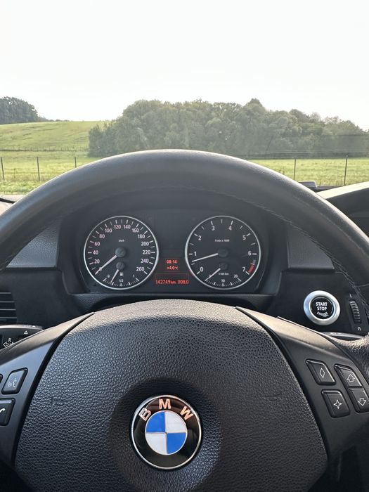 Sprzedam BMW E90 320i