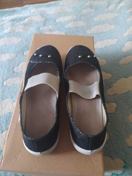 Продам макасини для дівчинки