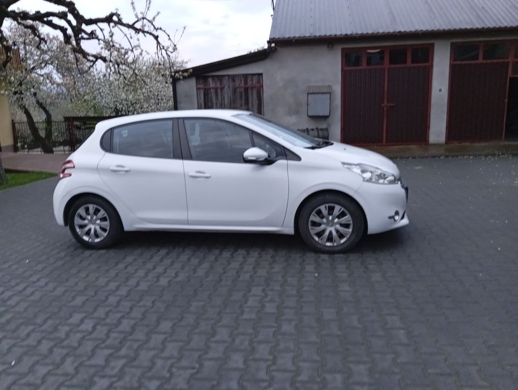 Peugeot 208 1.4 Hdi