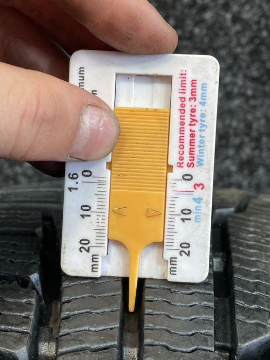 Продам Б/У шини Nokian 205/55R16 NORDMAN RS2