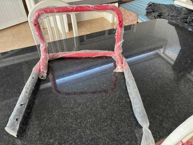 Suporte em ferro para bicicletas NOVO