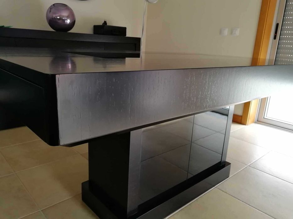 Conjunto de mesa de sala e cadeiras