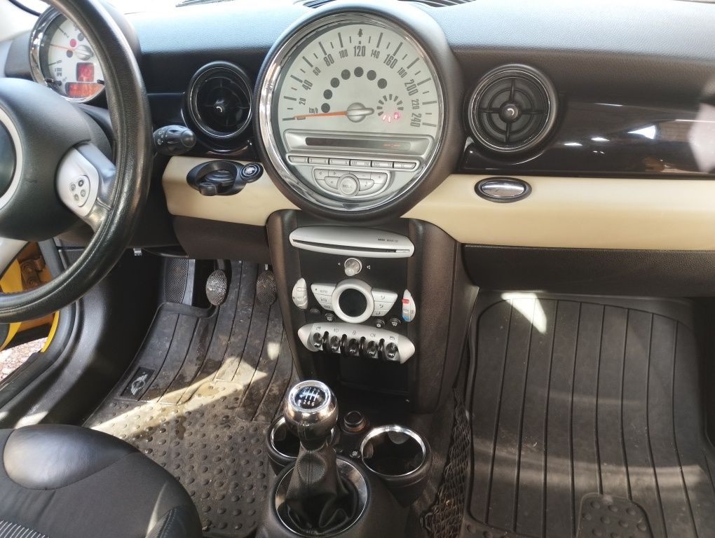 Mini Cooper R56 1.6 120 KM 6 biegów 2007 rok