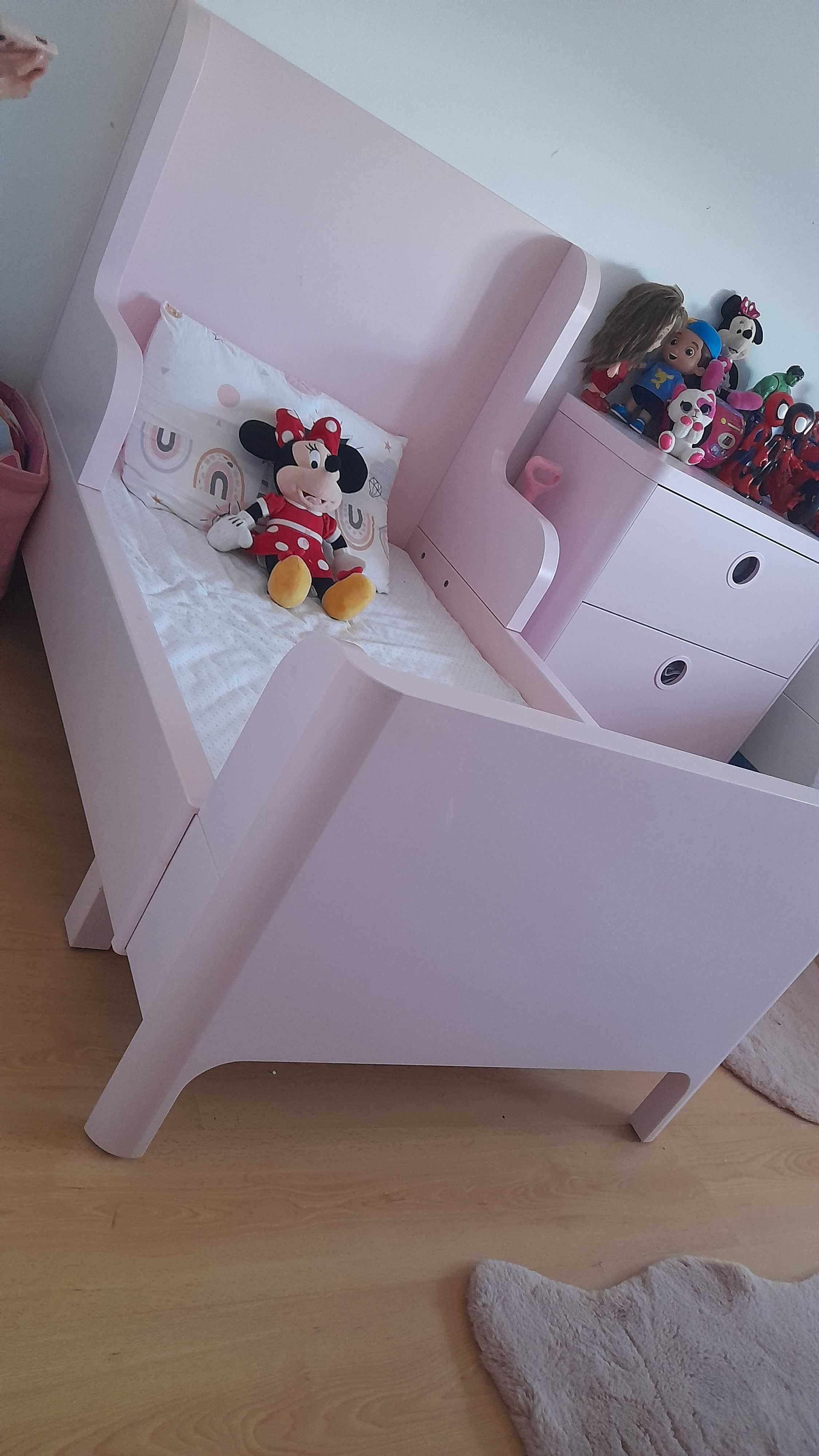 Cama extensível ikea rosa