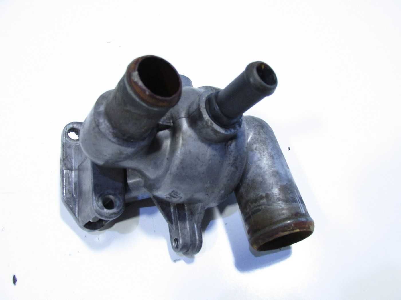 Obudowa termostatu jeep cherokee KJ 2.5 crd