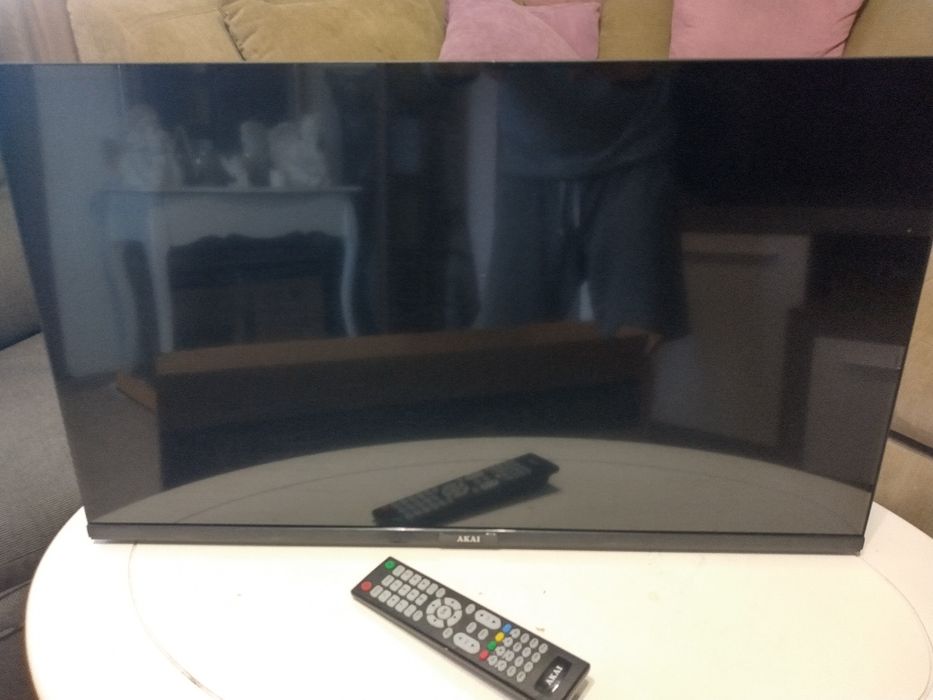 Телевизор 32 AKAI HDMI