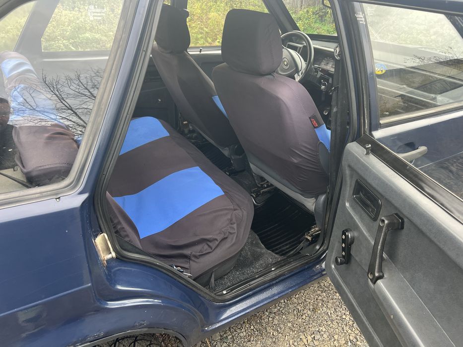 Автомобіль Ваз 2109 В гарному стані