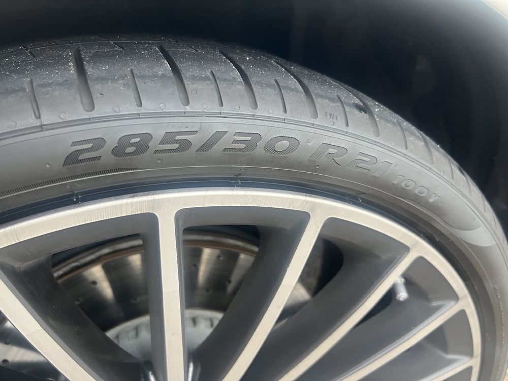 Opona Pirelli P Zero 285/30/R21 100Y. 2023r.