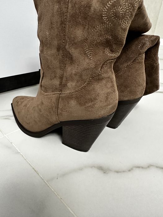 Козаки замшеві 39 розмір