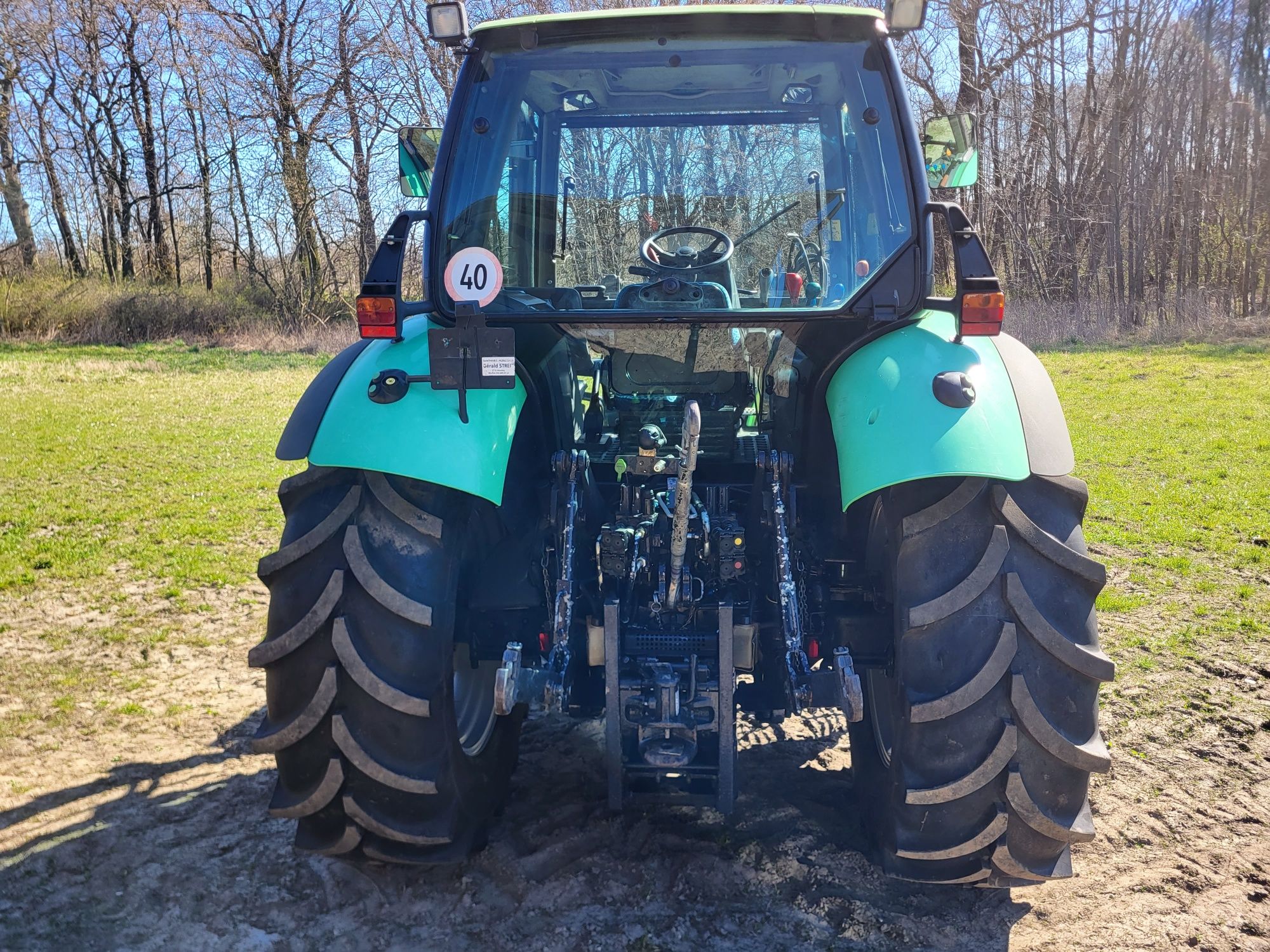Deutz-Fahr agrotron 105  z ładowaczem Stoll Robust F30