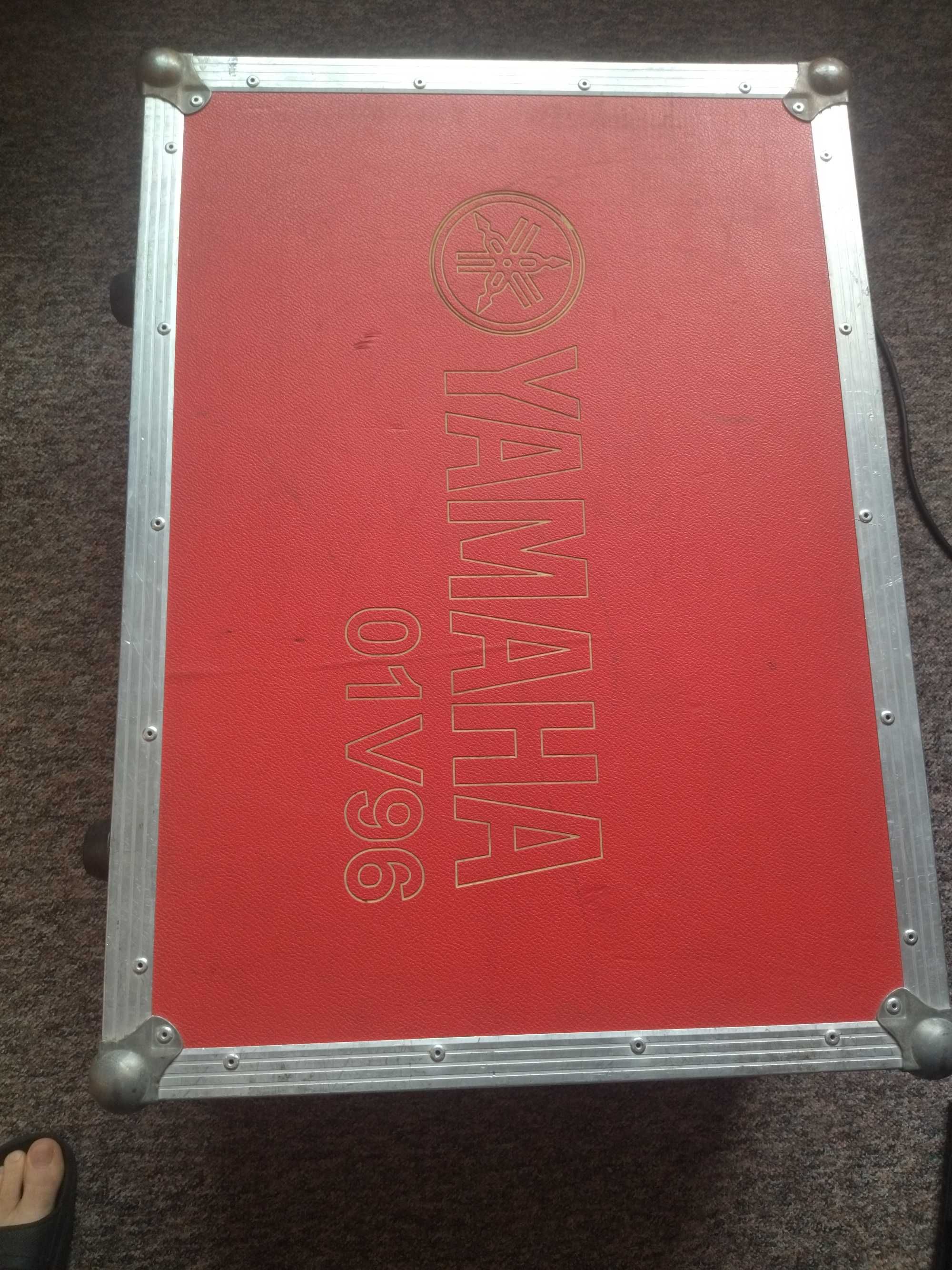Case Barczak ,Yamaha 01v96