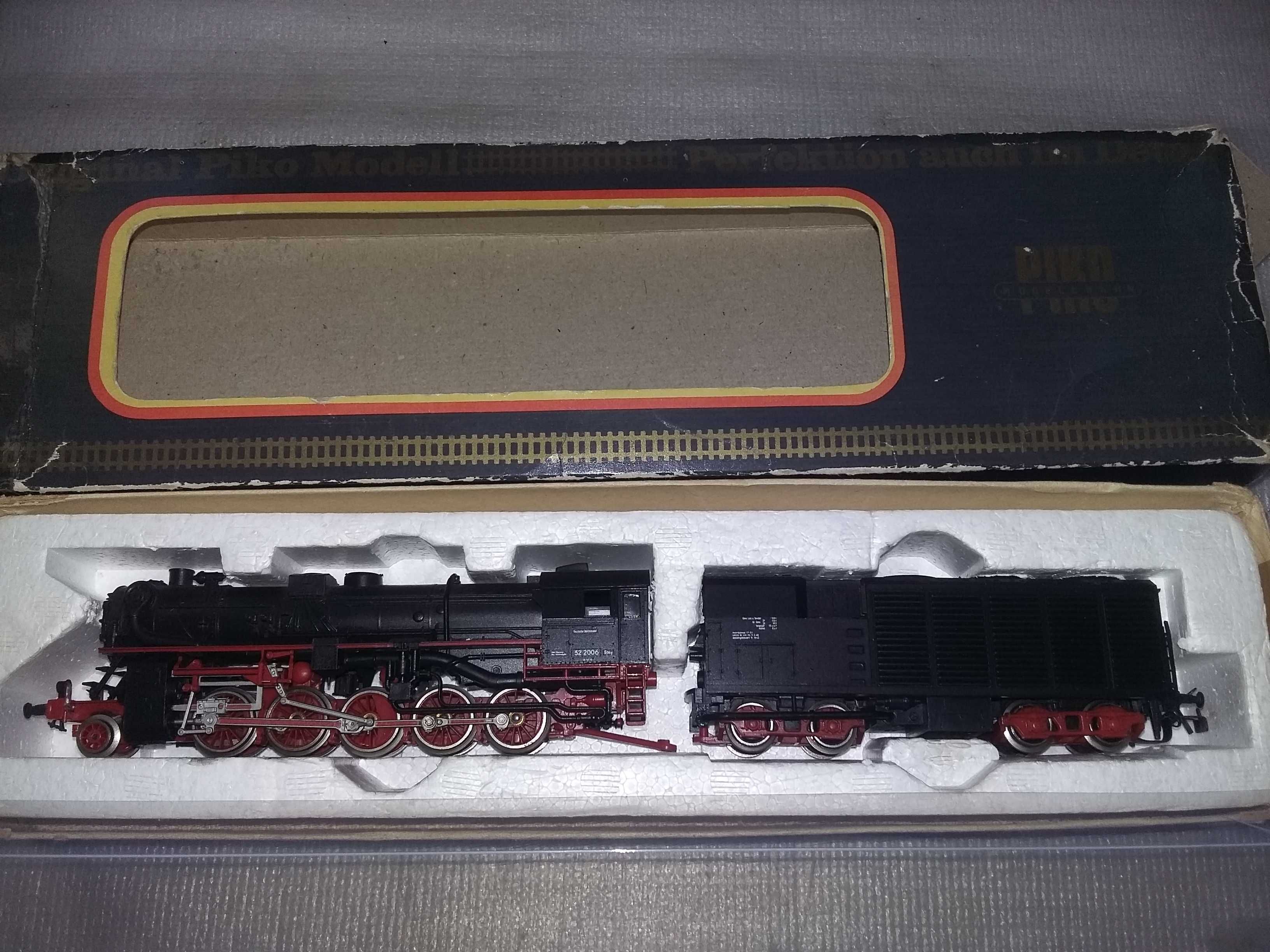 Lokomotywa parowóz Piko BR 52 skala H0