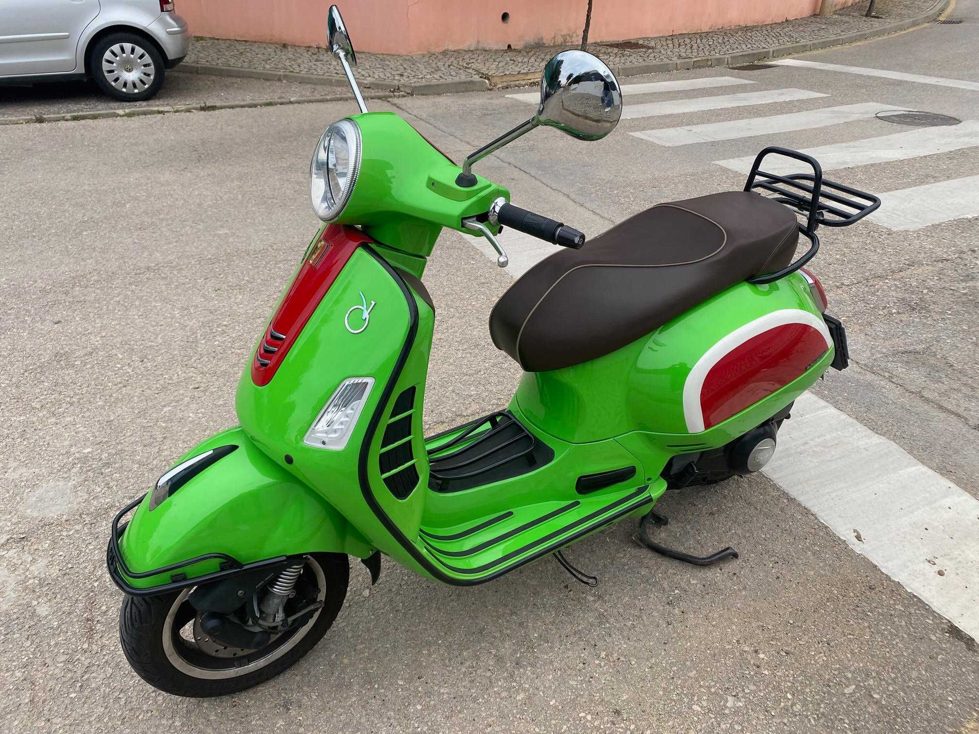 Vespa GTS 300 GTS ABS Black Edition 70th Anniversary