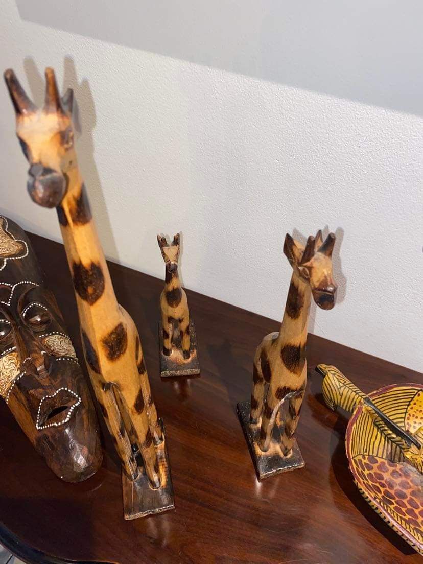 Conjunto de girafas decorativas