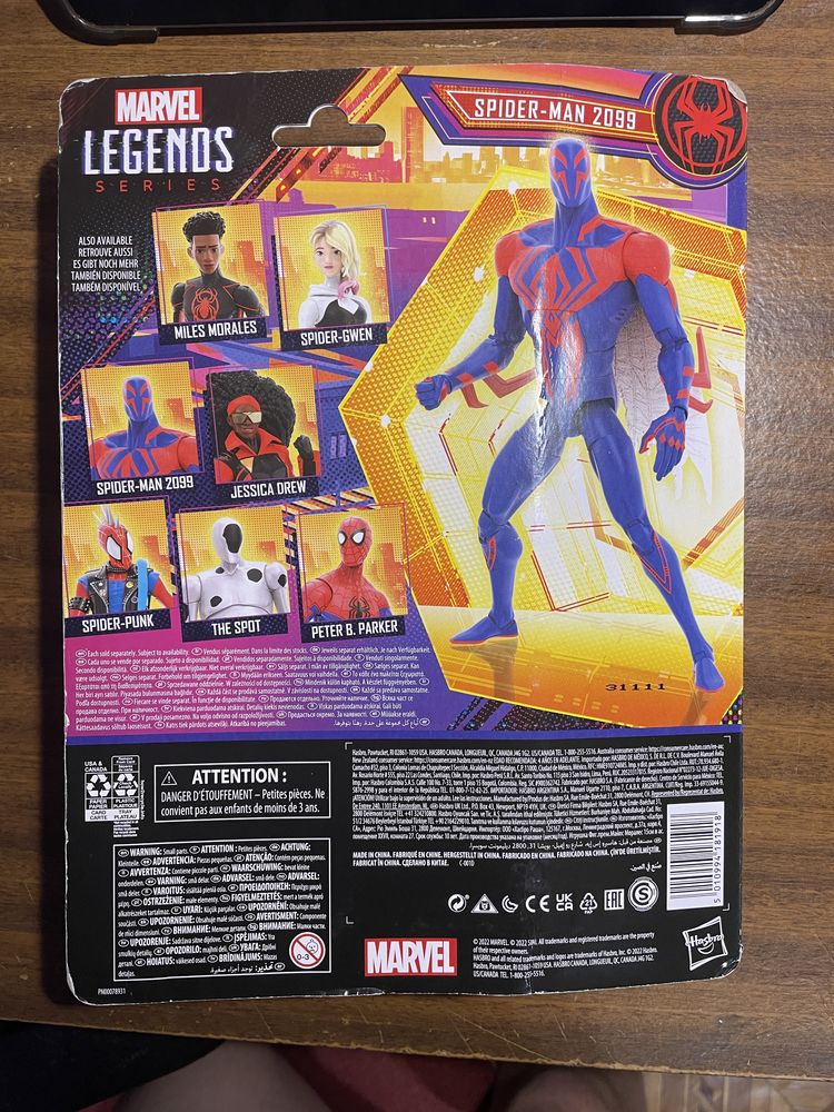 Marvel legends spider man across the spiderverse:Spider Man 2099