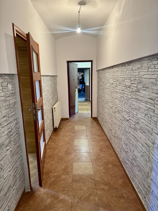 Na Sprzedaż Przestronny Dom 175m2 + 60 Arów Działka