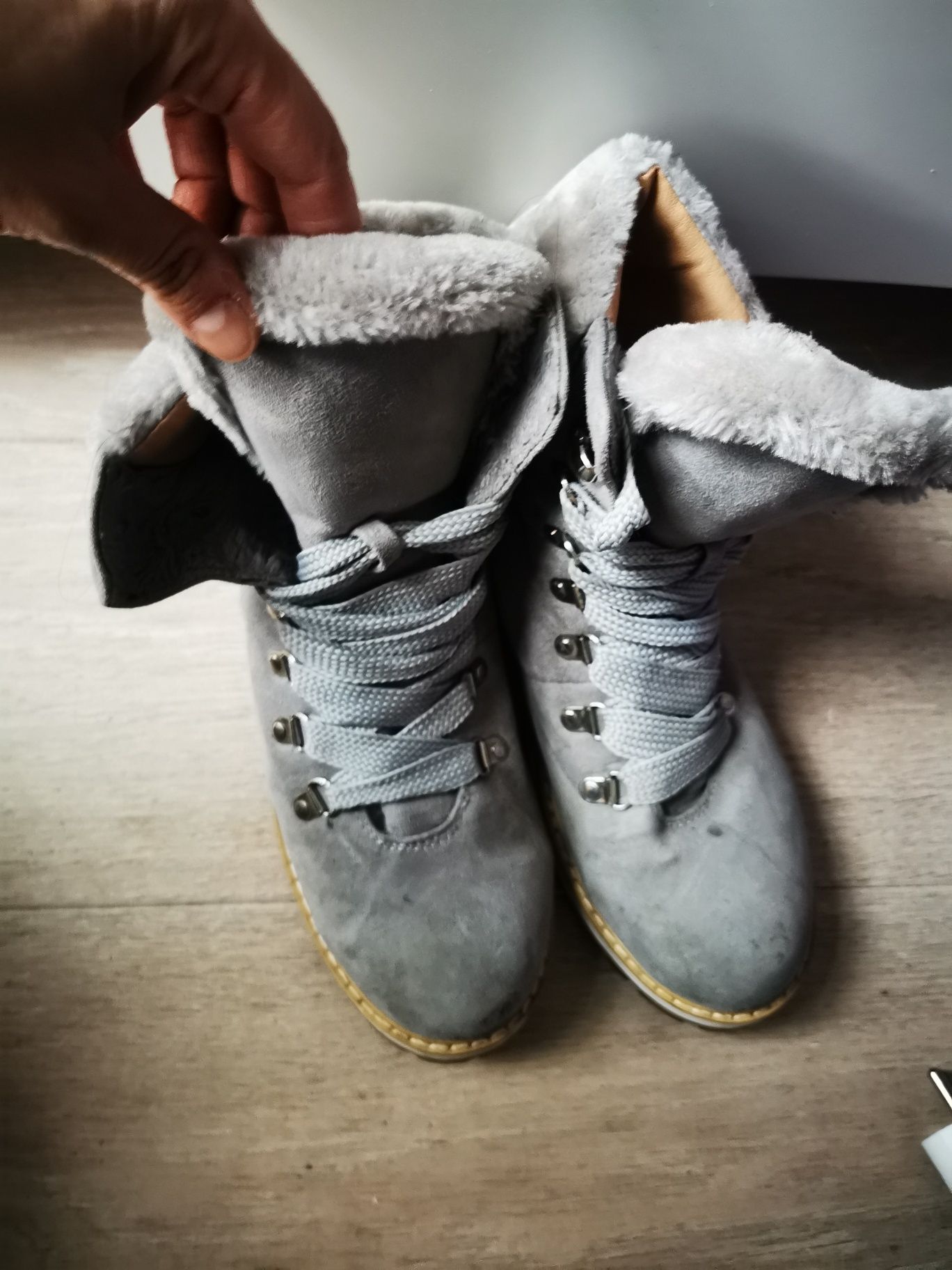 Buty damskie trapery zimowe z futerkiem r 41