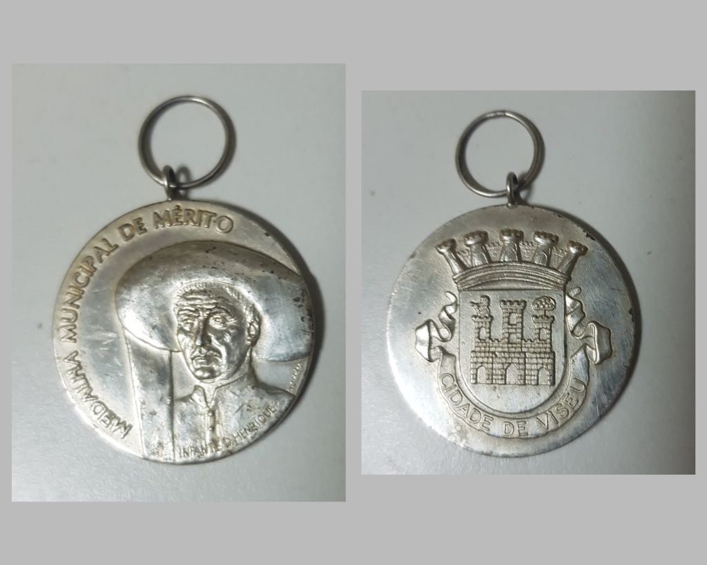 8 Medalhas condecoração varias