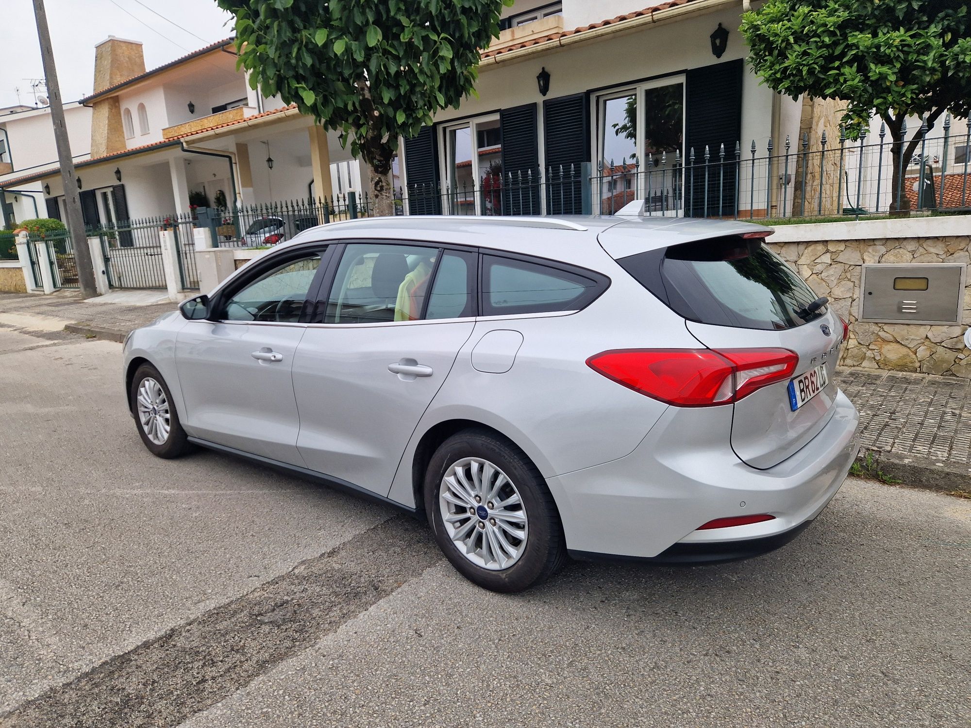 Ford Focus 1.5 tdci 120cv 2020 com bola de reboque