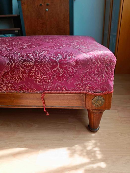 Piękny szezlong, leżanka