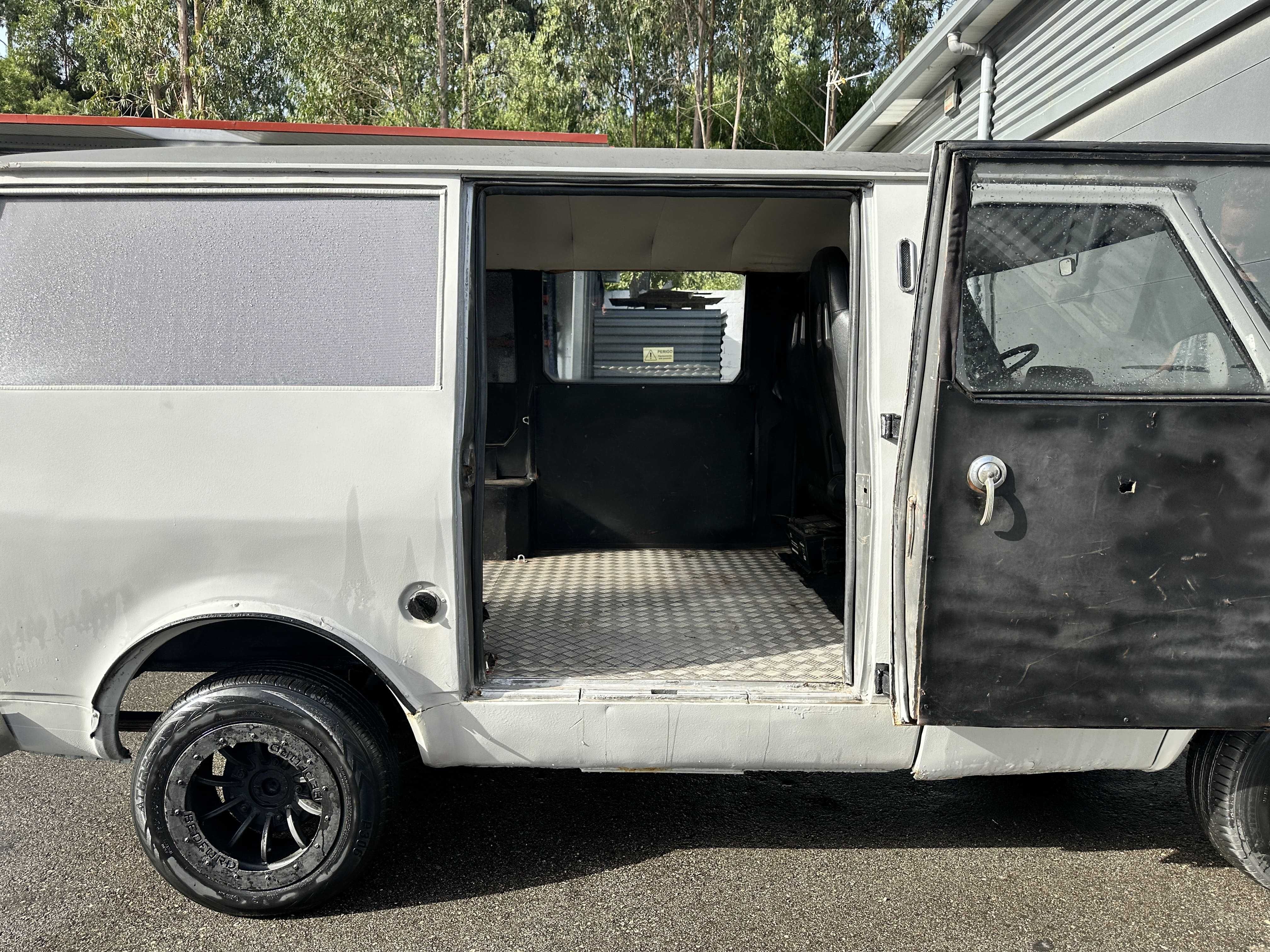 BEDFORD CF VAN 9 LUGARES