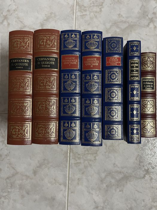 Livros da coleçao Grandes Génios da Literatura Universal